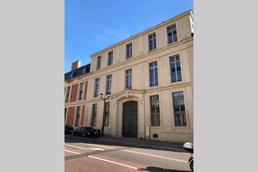 Apartament L'Independance Wersal Zewnętrze zdjęcie