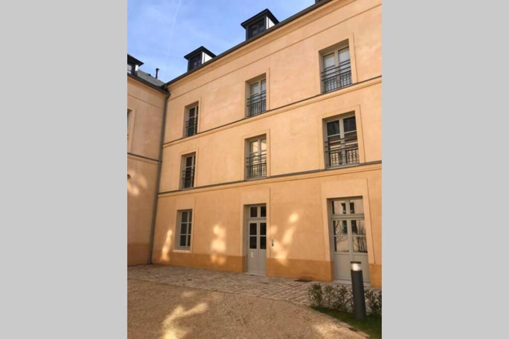 Apartament L'Independance Wersal Zewnętrze zdjęcie